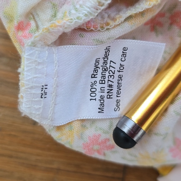 SO BRAND WOMENS JUNIOR SIZE YELLOW FLORAL SOFT SHORTS HIGH RISE SIZE XS - Picture 13 of 13